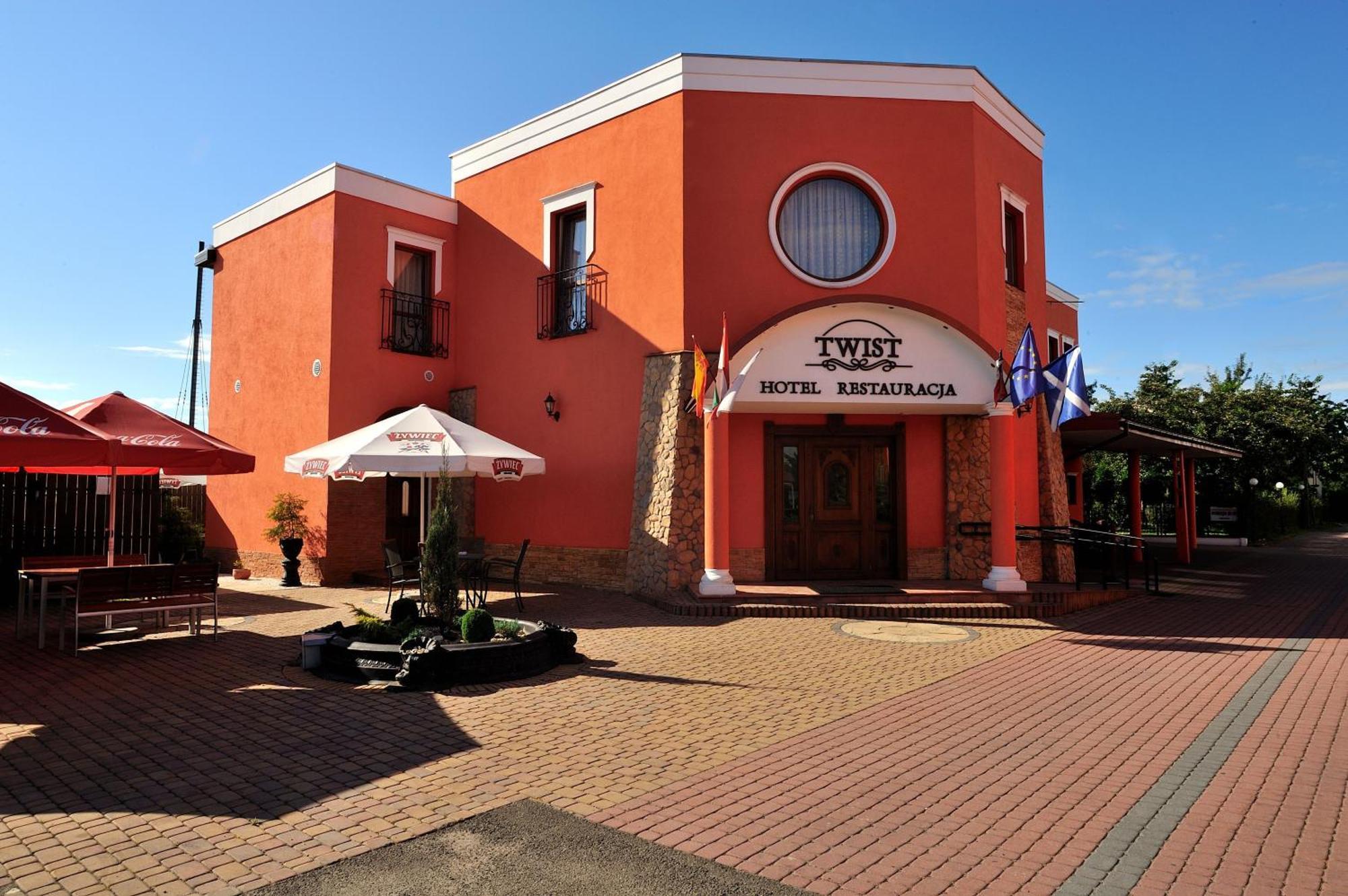 Hotel Restauracja Twist Кросно Екстер'єр фото