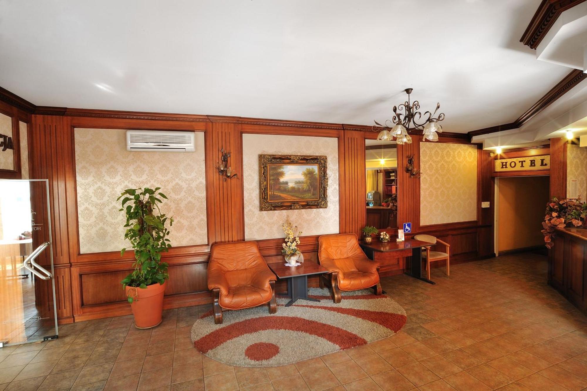 Hotel Restauracja Twist Кросно Екстер'єр фото