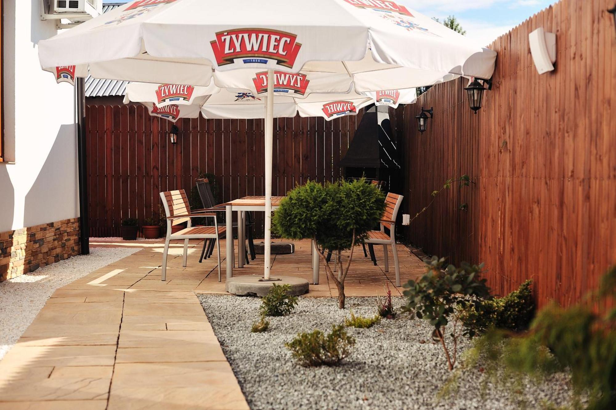 Hotel Restauracja Twist Кросно Екстер'єр фото
